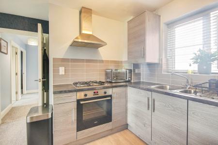 2 bedroom Flat for sale in Millstone Way, Linden, Gloucester, GL1