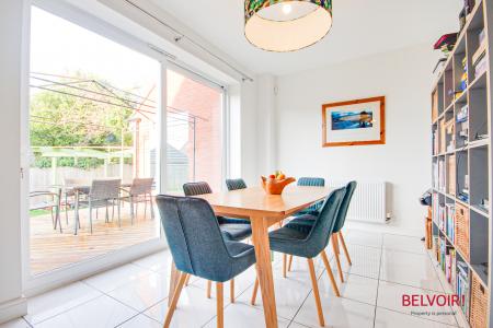 5 bedroom Detached house for sale in New Dawn View, Gloucester, GL1