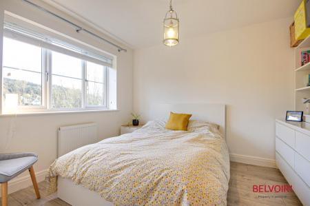 5 bedroom Detached house for sale in New Dawn View, Gloucester, GL1