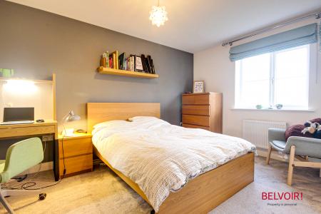 5 bedroom Detached house for sale in New Dawn View, Gloucester, GL1