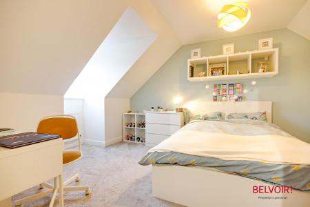 5 bedroom Detached house for sale in New Dawn View, Gloucester, GL1