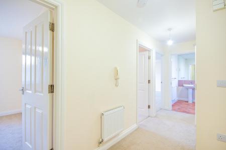 2 bedroom Flat for sale in Oxford Terrace, Kingsholm, Gloucester, GL1