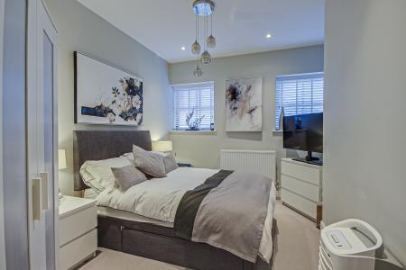 2 bedroom Flat for sale in Park Road, City Centre, Gloucester, GL1