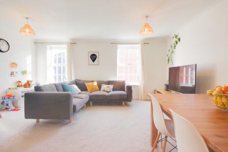 Pillowell Drive, Gloucester, GL1