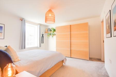 2 bedroom Flat for sale in Pillowell Drive, Gloucester, GL1