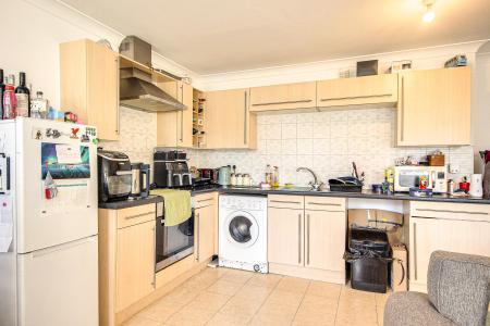 2 bedroom Flat for sale in Pillowell Drive, GRH (Gloucestershire Royal Hospital), Gloucester, GL1