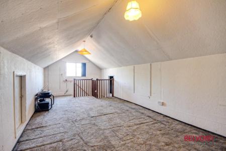 4 bedroom Semi-detached house for sale in Robinson Road, Linden, Gloucester, GL1