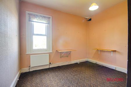 4 bedroom Semi-detached house for sale in Robinson Road, Linden, Gloucester, GL1