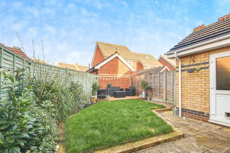 3 bedroom Semi-detached house for sale in Saddlers Road, Quedgeley, Gloucester, GL2