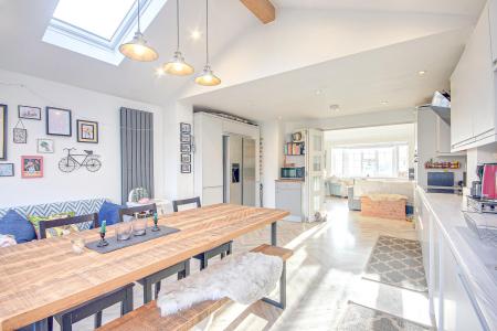 3 bedroom Semi-detached house for sale in Saddlers Road, Quedgeley, Gloucester, GL2