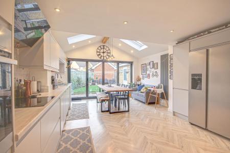 3 bedroom Semi-detached house for sale in Saddlers Road, Quedgeley, Gloucester, GL2