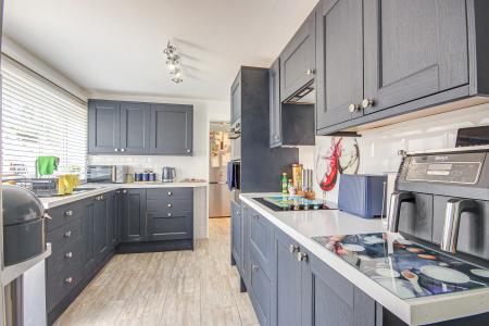 3 bedroom Semi-detached house for sale in Sandhurst Lane, Sandhurst, Gloucester, GL2