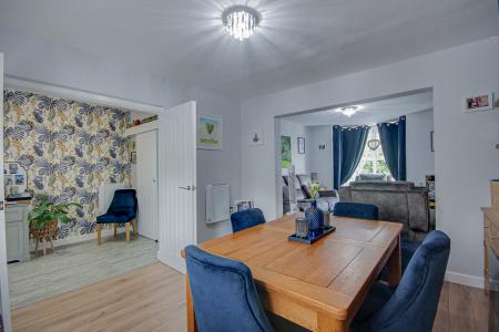 3 bedroom Semi-detached house for sale in Sandhurst Lane, Sandhurst, Gloucester, GL2