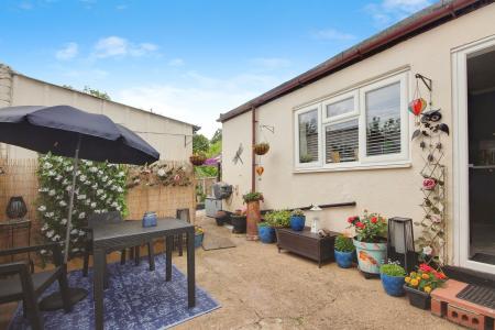 3 bedroom Semi-detached house for sale in Sandhurst Lane, Sandhurst, Gloucester, GL2