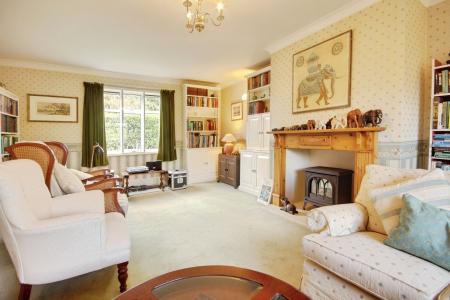 5 bedroom Detached house for sale in Sellars Road, Hardwicke, Gloucester, GL2