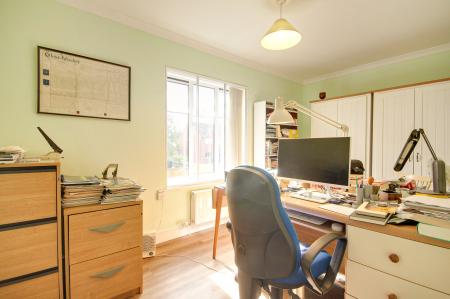 5 bedroom Detached house for sale in Sellars Road, Hardwicke, Gloucester, GL2