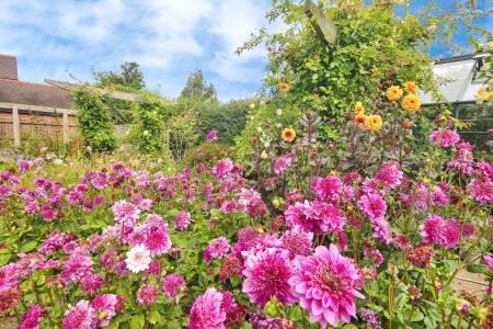 5 bedroom Detached house for sale in Sellars Road, Hardwicke, Gloucester, GL2