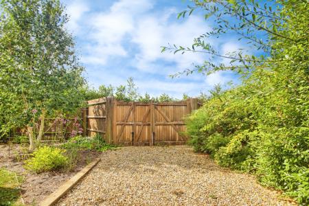 5 bedroom Detached house for sale in Sellars Road, Hardwicke, Gloucester, GL2