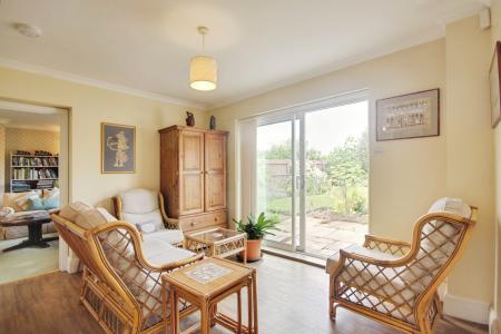 5 bedroom Detached house for sale in Sellars Road, Hardwicke, Gloucester, GL2