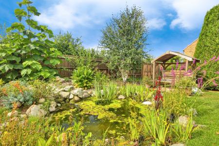 5 bedroom Detached house for sale in Sellars Road, Hardwicke, Gloucester, GL2