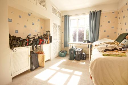 5 bedroom Detached house for sale in Sellars Road, Hardwicke, Gloucester, GL2