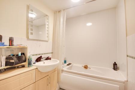 1 bedroom Flat for sale in Spa Road, City Centre, Gloucester, GL1