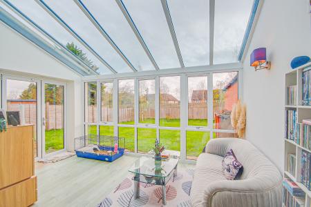 4 bedroom Detached house for sale in Spring Meadow Rise, Hempsted, Gloucester, GL2