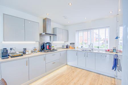 4 bedroom Detached house for sale in Spring Meadow Rise, Hempsted, Gloucester, GL2