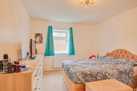 4 bedroom Detached house for sale in Staxton Drive Kingsway, Quedgeley, Gloucester, GL2