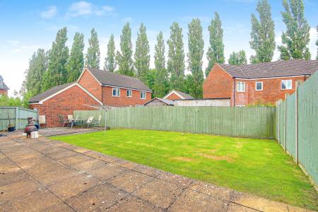 4 bedroom Detached house for sale in Staxton Drive Kingsway, Quedgeley, Gloucester, GL2