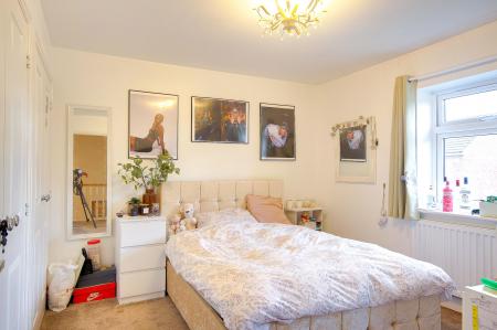 4 bedroom Detached house for sale in Staxton Drive Kingsway, Quedgeley, Gloucester, GL2