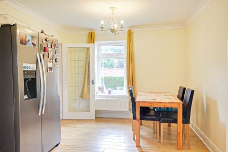 4 bedroom Detached house for sale in Staxton Drive Kingsway, Quedgeley, Gloucester, GL2