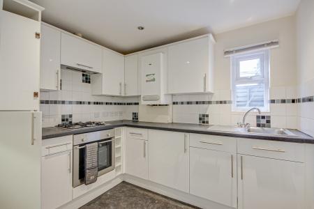 4 bedroom Semi-detached house for sale in Stroud Road, Linden, Gloucester, GL1