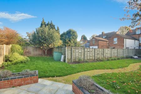 4 bedroom Semi-detached house for sale in Stroud Road, Linden, Gloucester, GL1