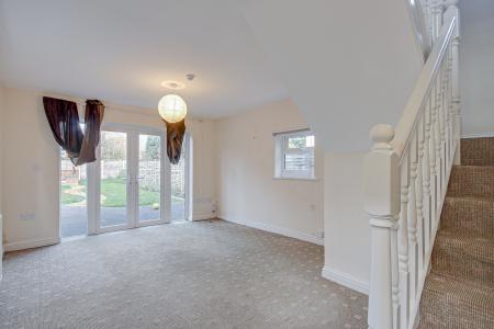 4 bedroom Semi-detached house for sale in Stroud Road, Linden, Gloucester, GL1