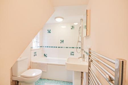 4 bedroom Semi-detached house for sale in Stroud Road, Linden, Gloucester, GL1