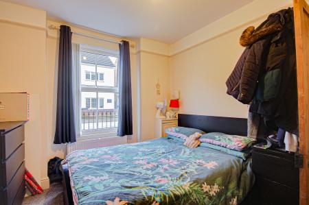 2 bedroom End of terrace house for sale in Swan Road, Kingsholm, Gloucester, GL1