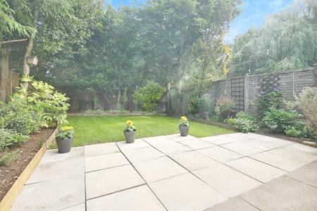 3 bedroom Semi-detached house for sale in Taylors Ground, Quedgeley, Gloucester, GL2