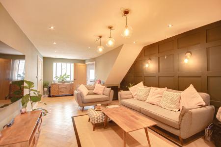 3 bedroom Semi-detached house for sale in Taylors Ground, Gloucester, GL2