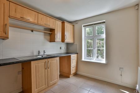 3 bedroom Semi-detached house for sale in Thatcham Avenue, Kingsway, Gloucester, GL2