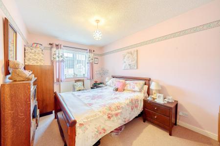 5 bedroom Detached house for sale in The Maples, Abbeymead, Gloucester, GL4