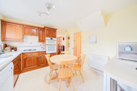 5 bedroom Detached house for sale in The Maples, Abbeymead, Gloucester, GL4