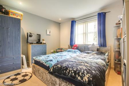 2 bedroom Flat for sale in Vestry Gardens, Coney Hill, Gloucester, GL4