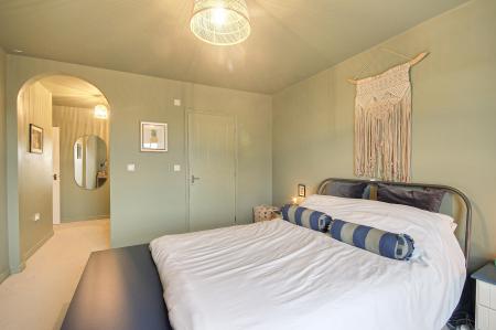 2 bedroom Flat for sale in Victoria House, Mayhill Way, Gloucester, GL1