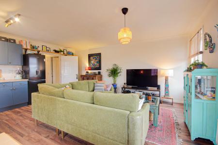 2 bedroom Flat for sale in Victoria House, Mayhill Way, Gloucester, GL1