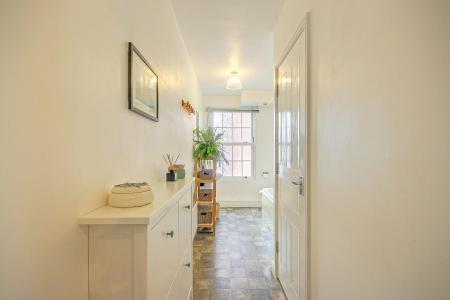 2 bedroom Flat for sale in Victoria House, Mayhill Way, Gloucester, GL1