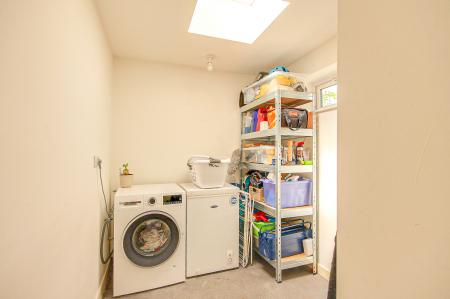 4 bedroom Detached house for sale in Waverley Road, Longlevens, Gloucester, GL2