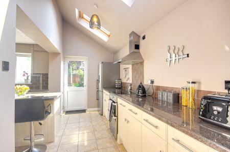 3 bedroom Semi-detached house for sale in Weavers Road, Quedgeley, Gloucester, GL2