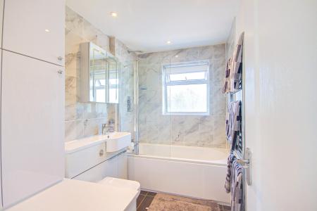 3 bedroom Semi-detached house for sale in Weavers Road, Quedgeley, Gloucester, GL2