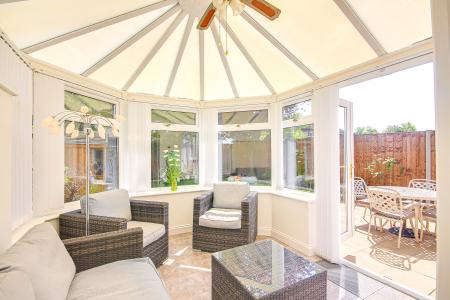 3 bedroom Semi-detached house for sale in Weavers Road, Quedgeley, Gloucester, GL2